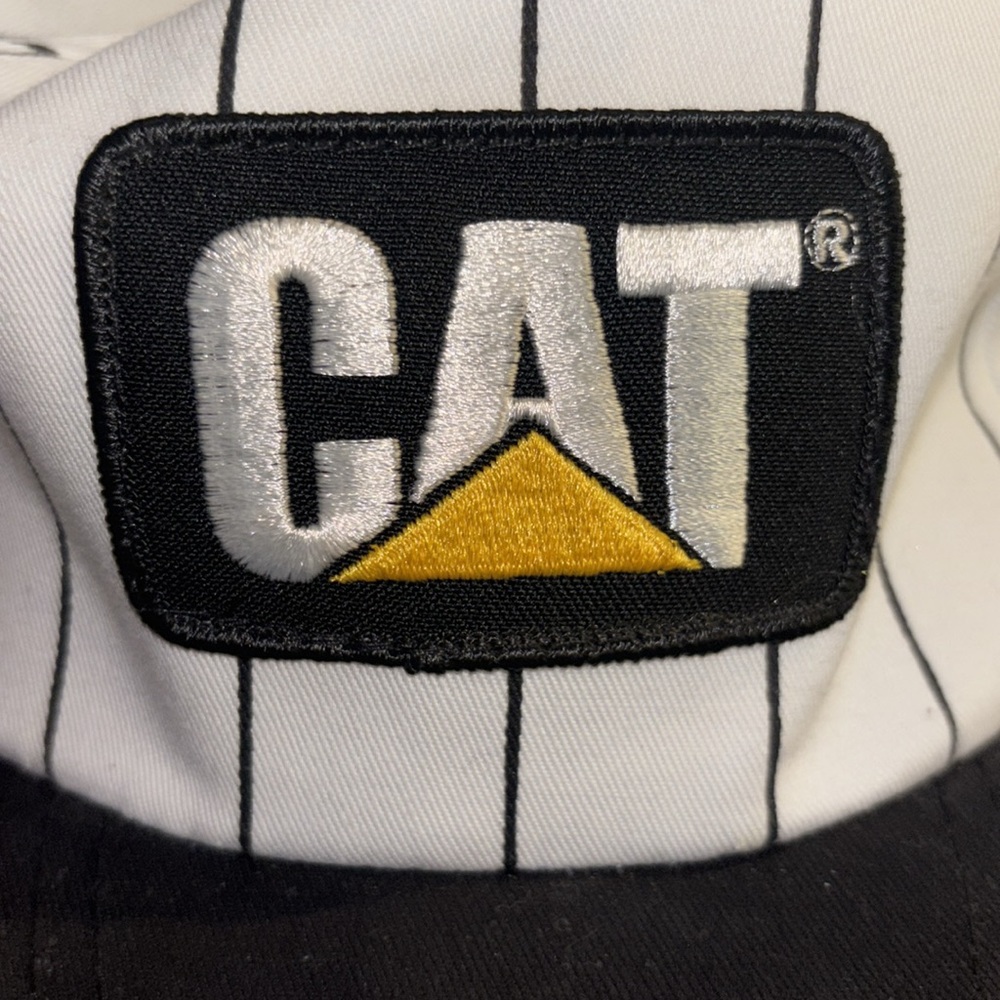 CAT fitted hat - Picture 2 of 6